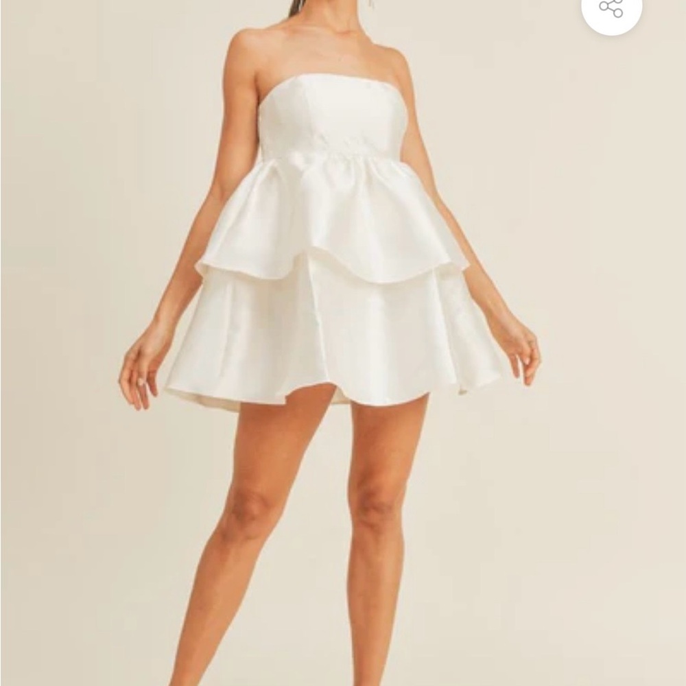 Lulus Taffeta White Dress - Size M - Never worn New w/ Tags